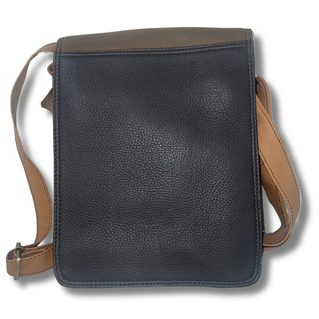 Soruka Isla · Unisex Leather Crossbody Bag