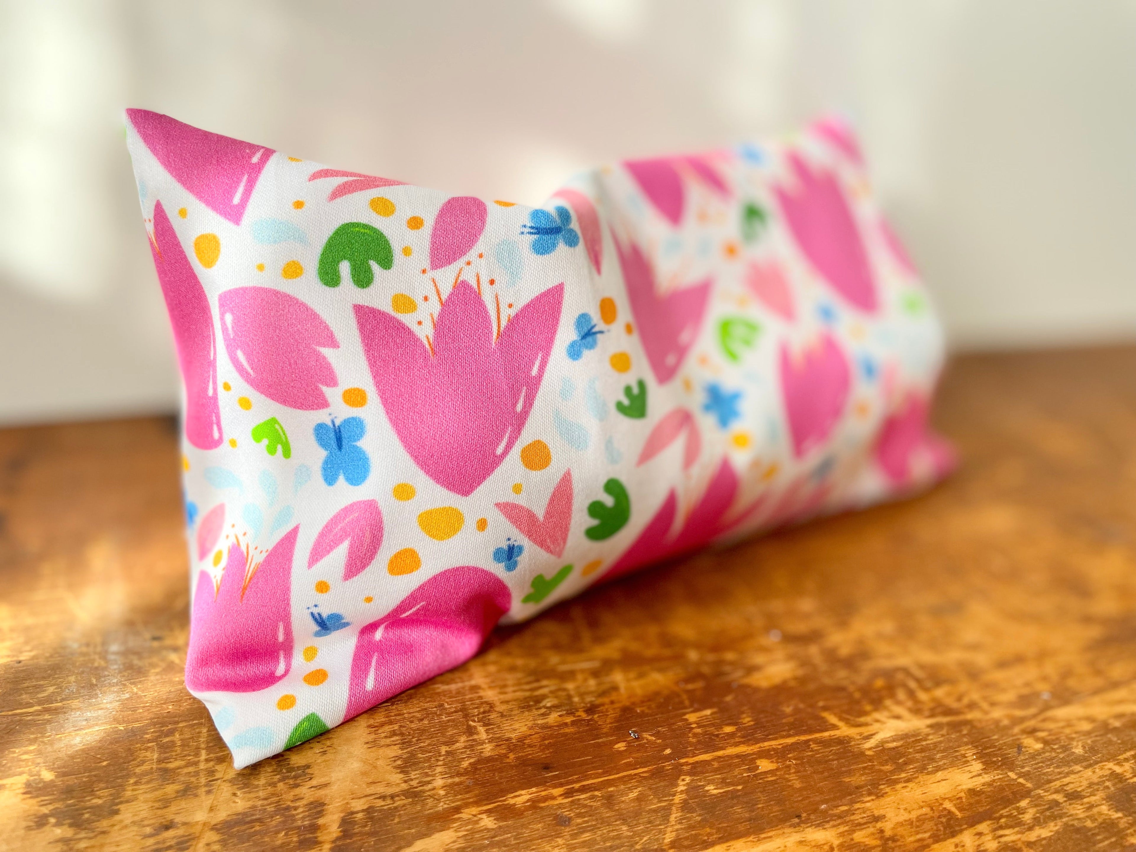 Scented Serenity Eye Pillow - Breezy Tulips Pattern w. White Details (Grow & Bloom Collection)